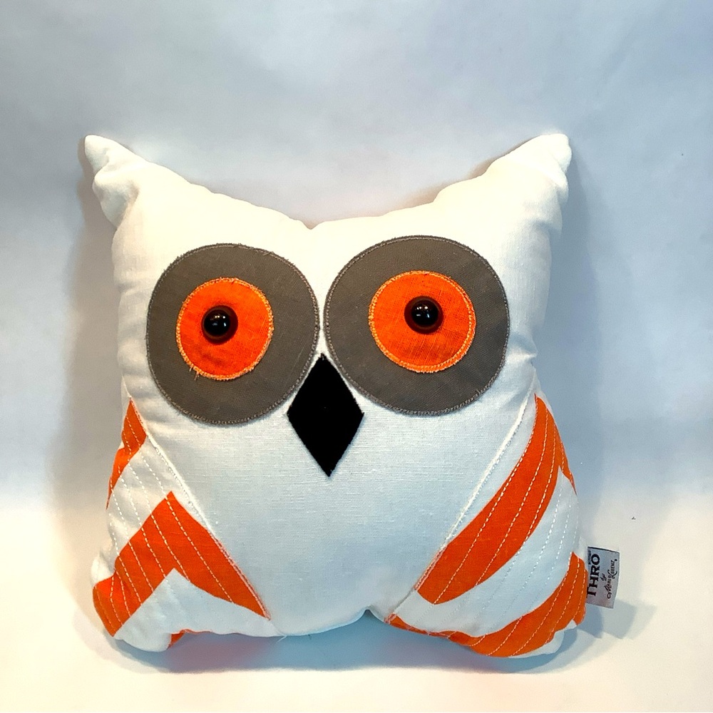 Owl Pillow Thro By Marlo Lorenz Halloween White Orange Button Eyes 11"X 11" EUC